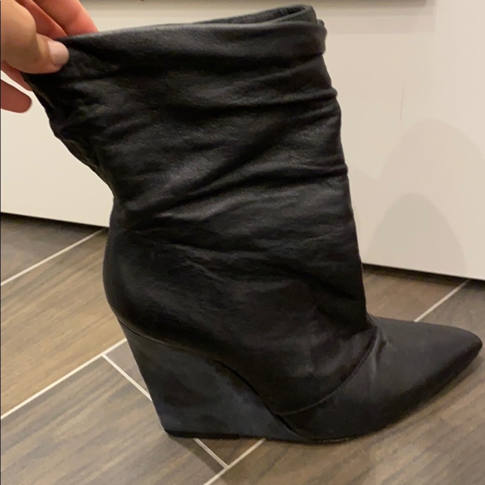 ALICE AND OLIVIA bootie